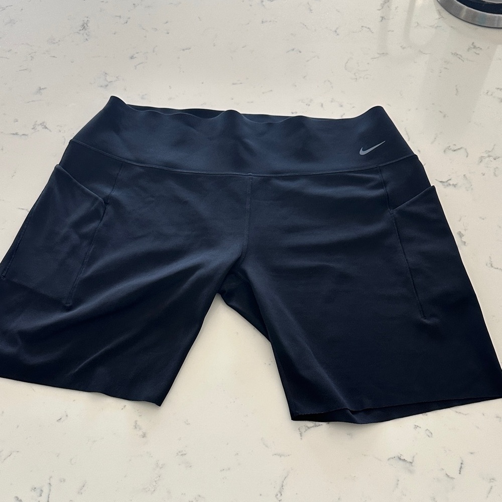 XXL Nike Women's Black Athletic Bike Shorts with Pockets NWOT never worn